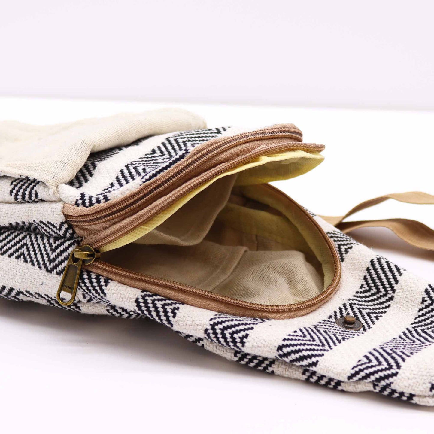 Body Cross Bag Natural Cotton - Black & White