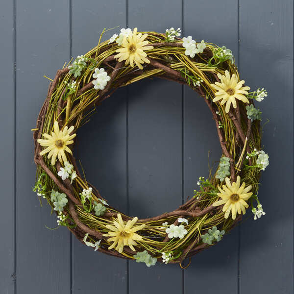Spring Wreath With Daisies 34cm