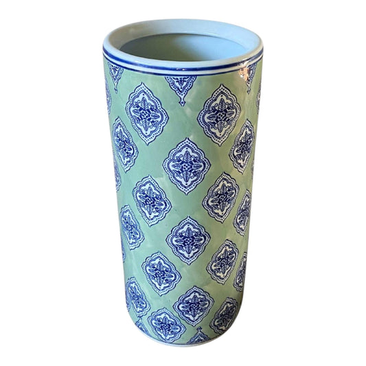 Green and White Diamond Print Umbrella Stand