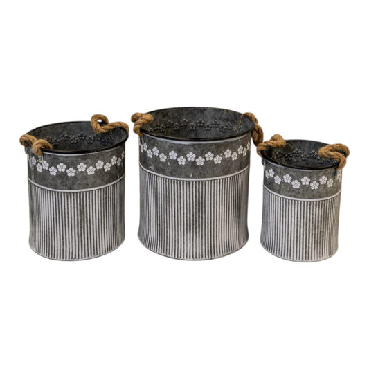 Set of 3 Zinc Planters Flower & Rib Design