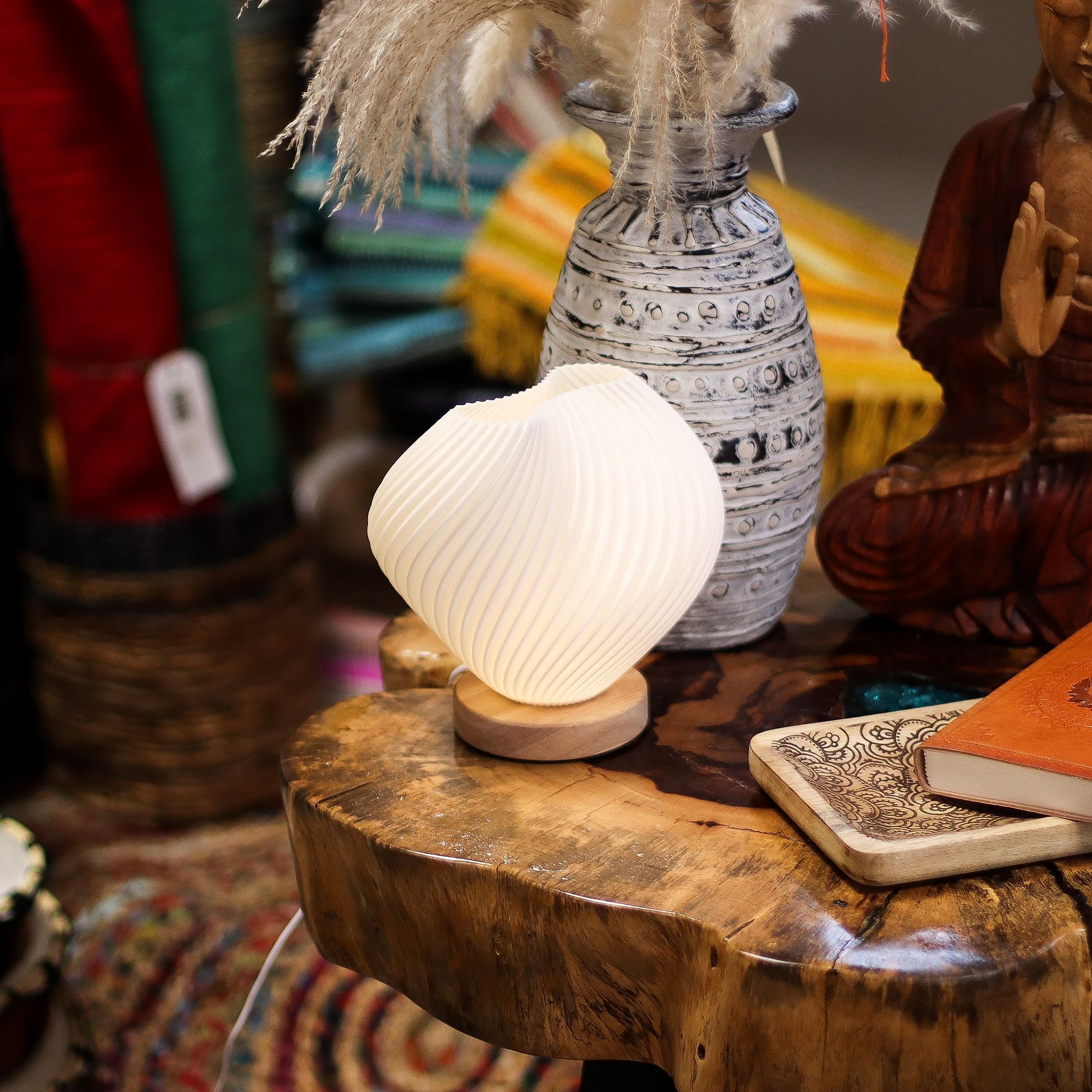 New Wave Lamp - USB - 3 settings - Shell Twisted