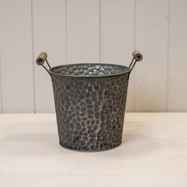 Zinc pot with hammered finish (indent) and ears