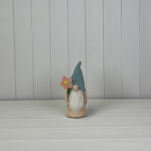 Gonk Holding A Flower With Blue Hat 12X9X20cm
