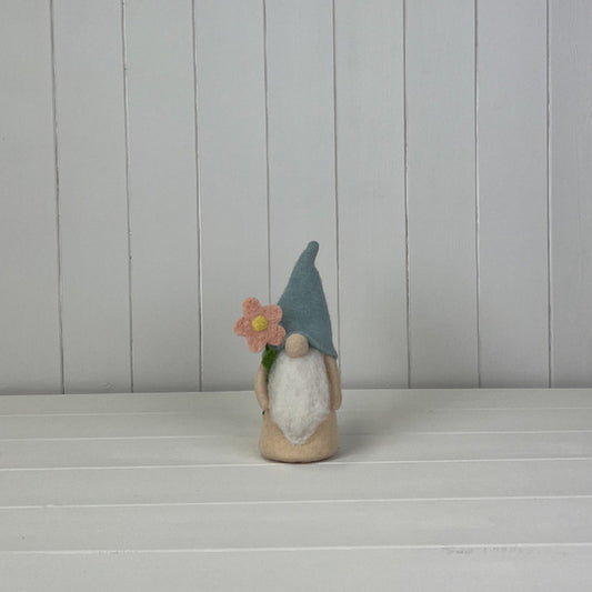 Gonk Holding A Flower With Blue Hat 12X9X20cm